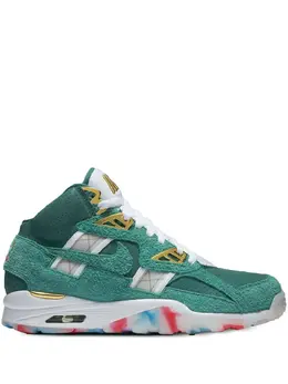 Nike: Зелёные кроссовки  Air