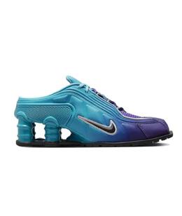NIKE: Кроссовки 