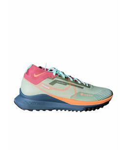 NIKE: Кроссовки 