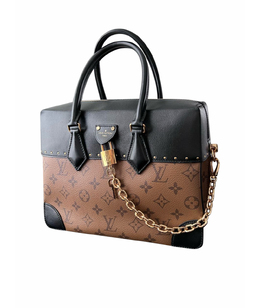 LOUIS VUITTON: Сумка 