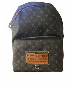 LOUIS VUITTON: Рюкзак 