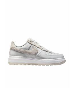 NIKE: Белые кроссовки 