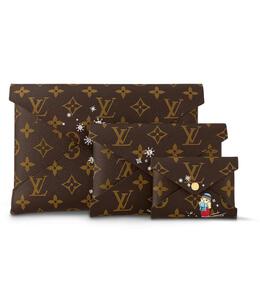 LOUIS VUITTON: Клатч 