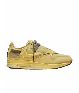 NIKE: Кроссовки 