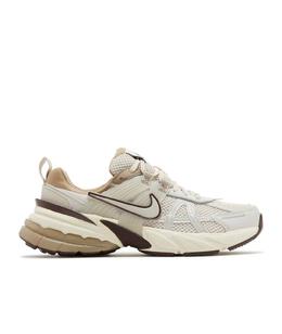 NIKE: Светлые кроссовки 