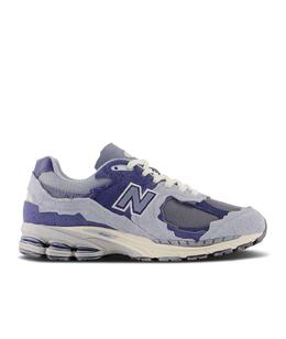 NEW BALANCE: Светлые кроссовки 