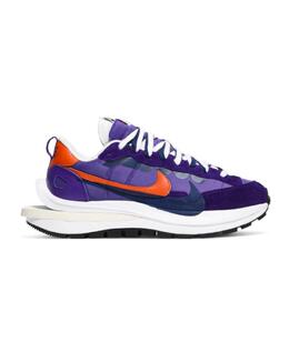 NIKE: Тёмные кроссовки 
