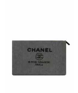 CHANEL: Клатч 