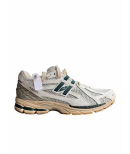 NEW BALANCE: Кроссовки 