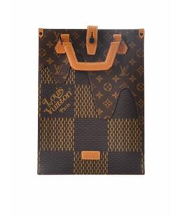 LOUIS VUITTON: Сумка 