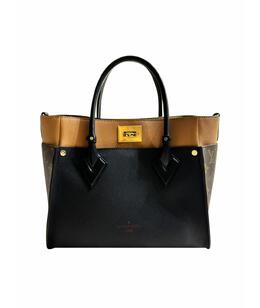 LOUIS VUITTON: Сумка 
