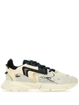 Lacoste: Белые кроссовки 