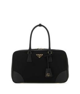 PRADA: Чёрная сумка 