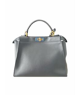 FENDI: Тёмная сумка 