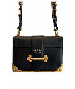 PRADA: Чёрная сумка 