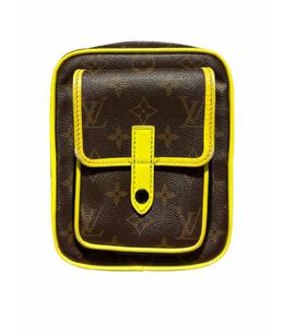 LOUIS VUITTON: Яркий клатч 