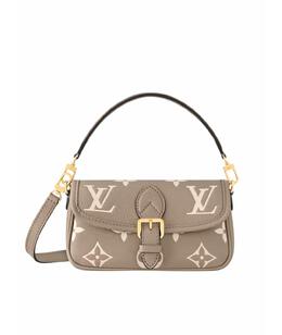 LOUIS VUITTON: Сумка 