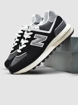 New Balance: Чёрные кроссовки 