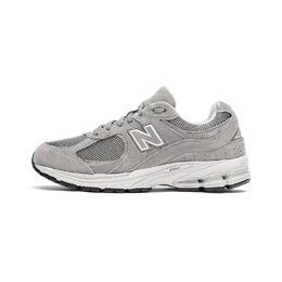 New Balance: Серые кроссовки  2002R