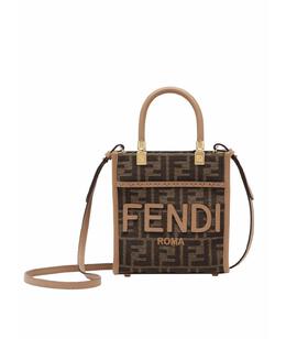 FENDI: Тёмная сумка 