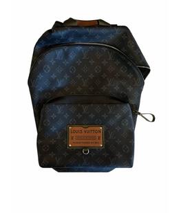 LOUIS VUITTON: Рюкзак 