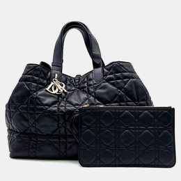 Dior: Чёрная сумка 