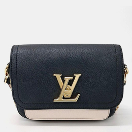 Louis Vuitton: Чёрная сумка 