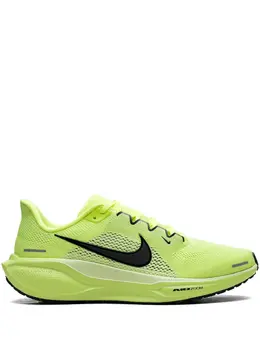 Nike: Зелёные кроссовки 