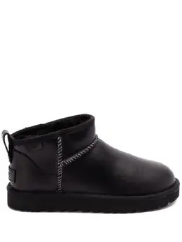 UGG: Чёрные ботинки 