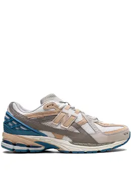 New Balance: Белые кроссовки 