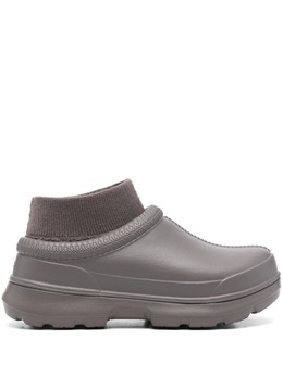 UGG: Ботинки  Tasman