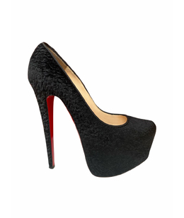 CHRISTIAN LOUBOUTIN: Чёрные туфли 