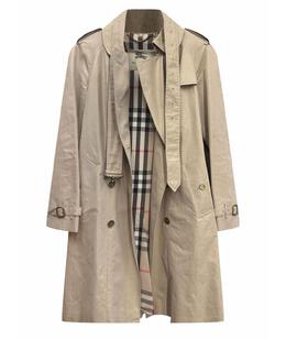 BURBERRY: Плащ 