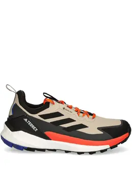 adidas: Бежевые кроссовки  Terrex Free Hiker