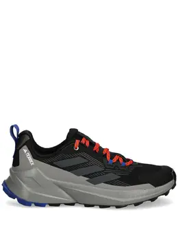 adidas: Чёрные кроссовки  Terrex