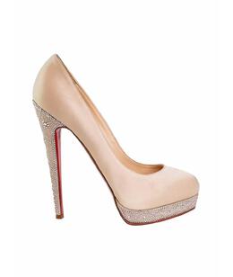 CHRISTIAN LOUBOUTIN: Бежевые туфли 