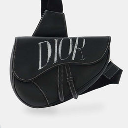 Dior: Чёрная сумка через плечо 