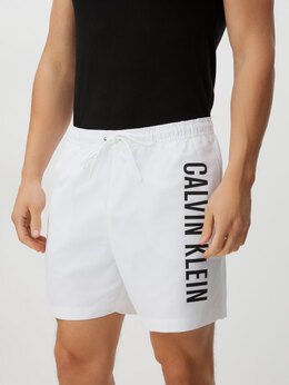 Calvin Klein: Белые шорты 