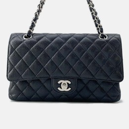 Chanel: Чёрная сумка 