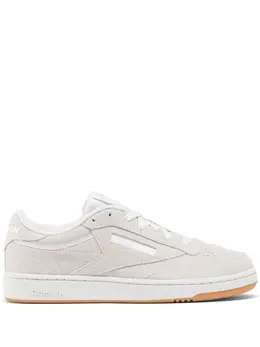 Reebok: Белые кроссовки  Club C 85