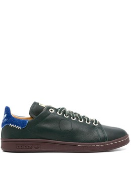 adidas: Тёмные кроссовки  Stan Smith