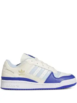 adidas: Белые кроссовки  Forum