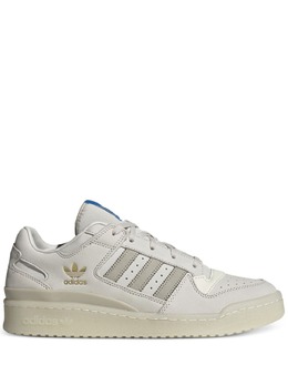 adidas: Белые кроссовки  Forum