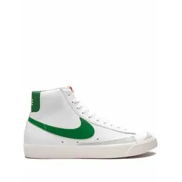 NIKE: Серебристые кеды  Blazer Mid 77 Vintage