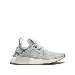 adidas: Серые кроссовки  NMD XR1 Primeknit