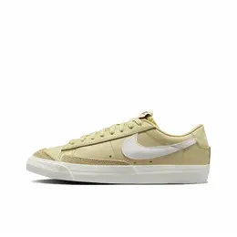 NIKE: Белые кроссовки  Blazer Low