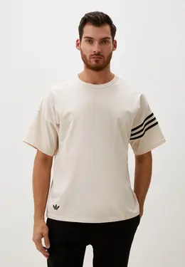 adidas Originals: Бежевая футболка 