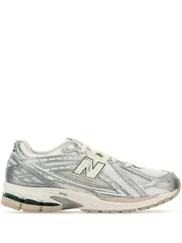 New Balance: Серебристые кроссовки  1906R