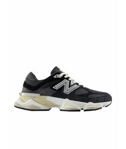 NEW BALANCE: Чёрные кроссовки 