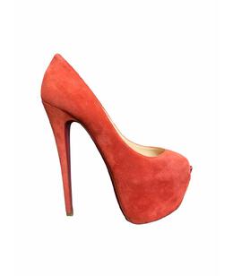 CHRISTIAN LOUBOUTIN: Красные туфли 